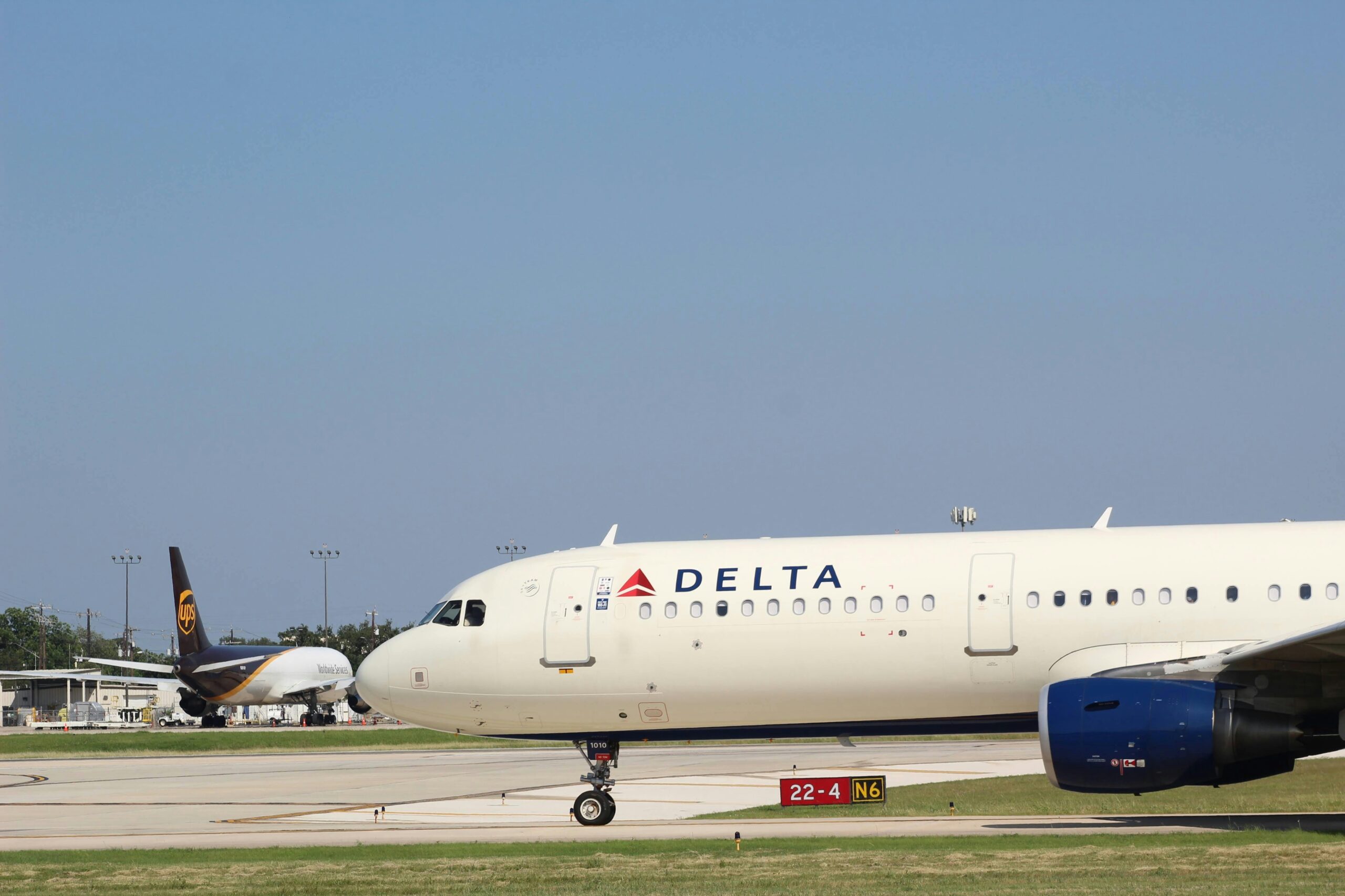 Delta Airlines Review: A Comprehensive Guide to Your Flying Experience