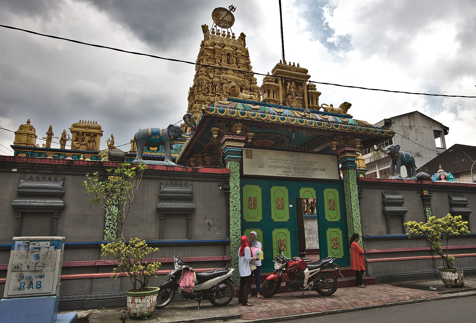 Perhimpunan_Shri_Mariamman_(Mariamman_Hindu_Temple),_Medan