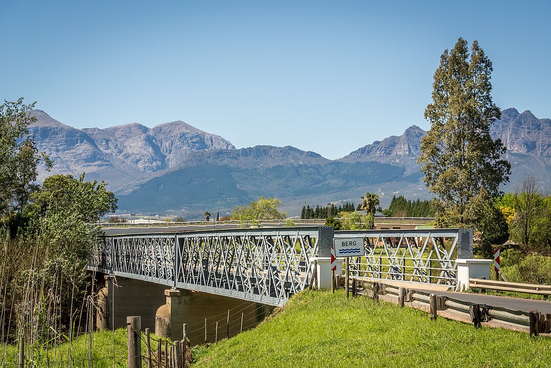 Lady_Loch_Bridge_over_Bergriver,_Wellington