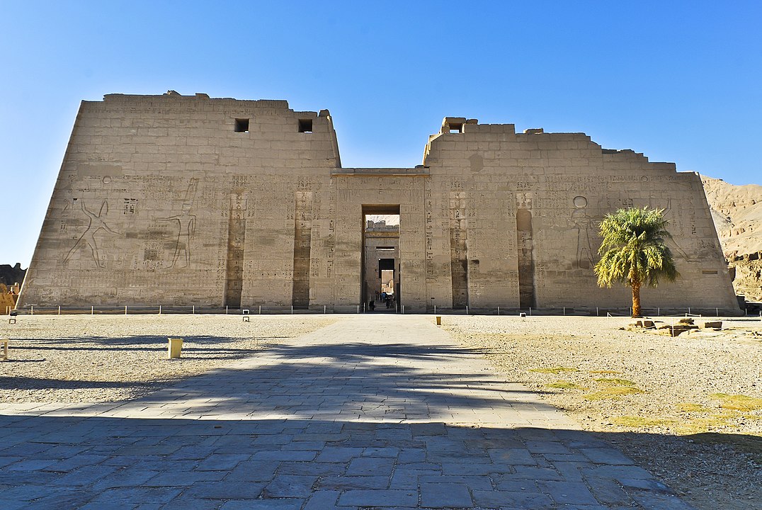 Temple_of_Ramesses_III_