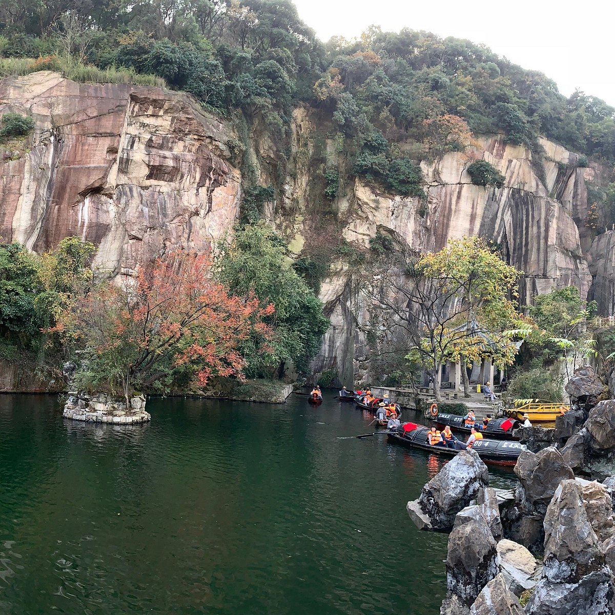 boat tour