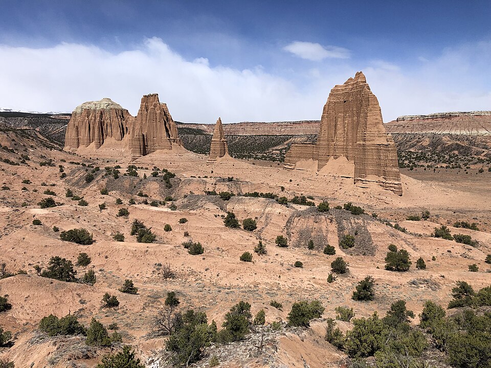 Cathedral_Valley_in_Capitol_Reef_National_Park