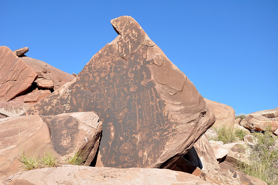 Lith_side_wash_petroglyph Lith_side_wash_petroglyph