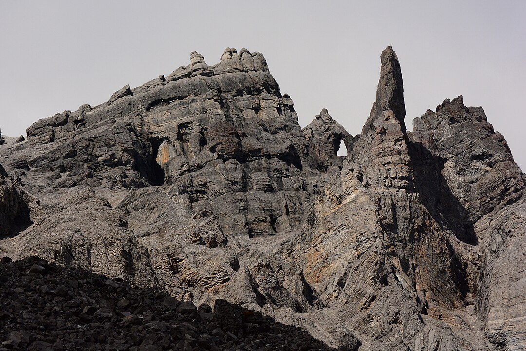 Rock_Formations_in_Gates_of_the_Arctic_National_Park Rock_Formations_in_Gates_of_the_Arctic_National_Park.jpg