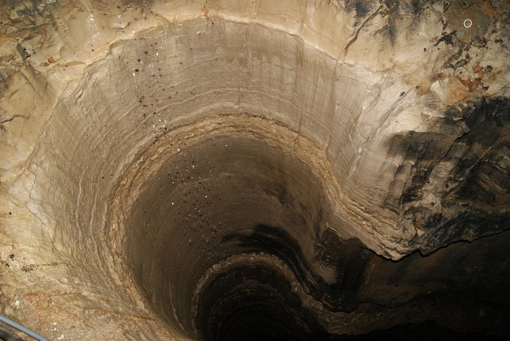 pit-in-the-cave pit-in-the-cave