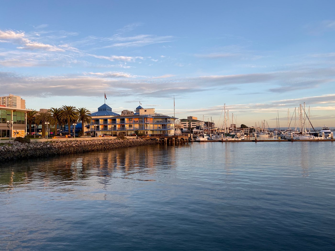 waterfront-hotel waterfront-hotel