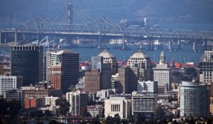 OAKLAND_Skyline_and_Bridge
